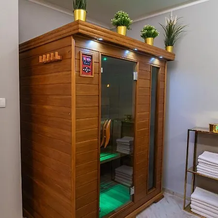 Level 2 Apartment *