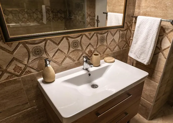 アパート Level 2